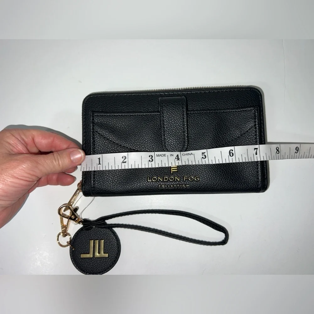 London Fog Black Felicity Pebble Zip Around Wristlet Wristlet with mirror‎